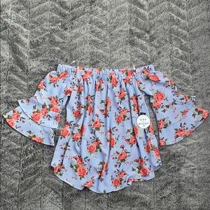 NWT Moa Moa Flower Flares Sleeve Top size M